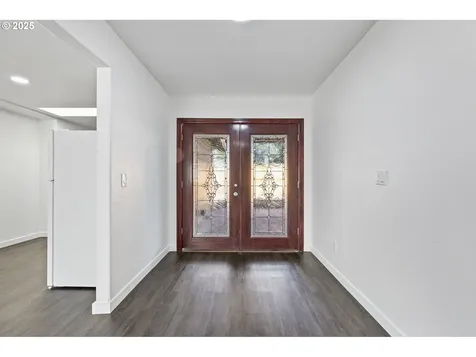 24938 Mccutcheon Avenue Veneta OR 97487