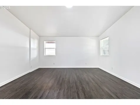 24938 Mccutcheon Avenue Veneta OR 97487