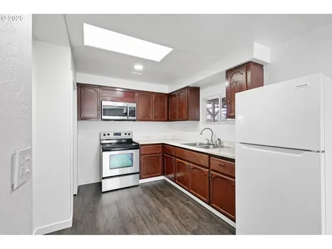 24938 Mccutcheon Avenue Veneta OR 97487