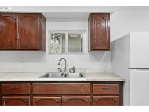 24938 Mccutcheon Avenue Veneta OR 97487