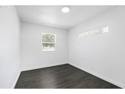 24938 Mccutcheon Avenue Veneta OR 97487