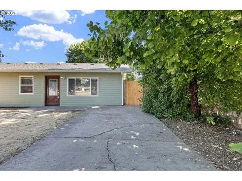 24938 Mccutcheon Avenue Veneta OR 97487