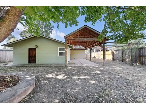 24938 Mccutcheon Avenue Veneta OR 97487