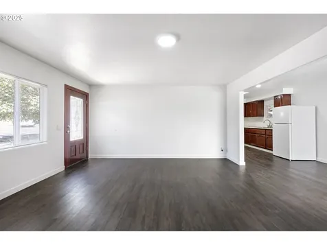 24938 Mccutcheon Avenue Veneta OR 97487
