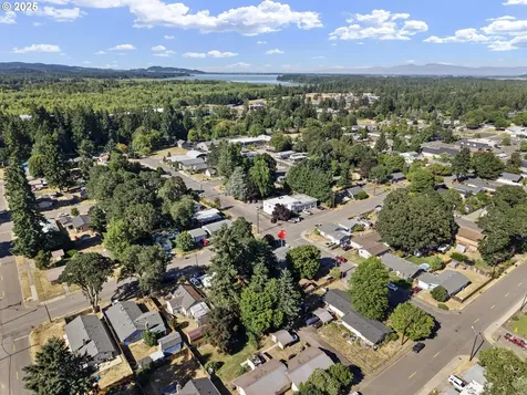 24938 Mccutcheon Avenue Veneta OR 97487