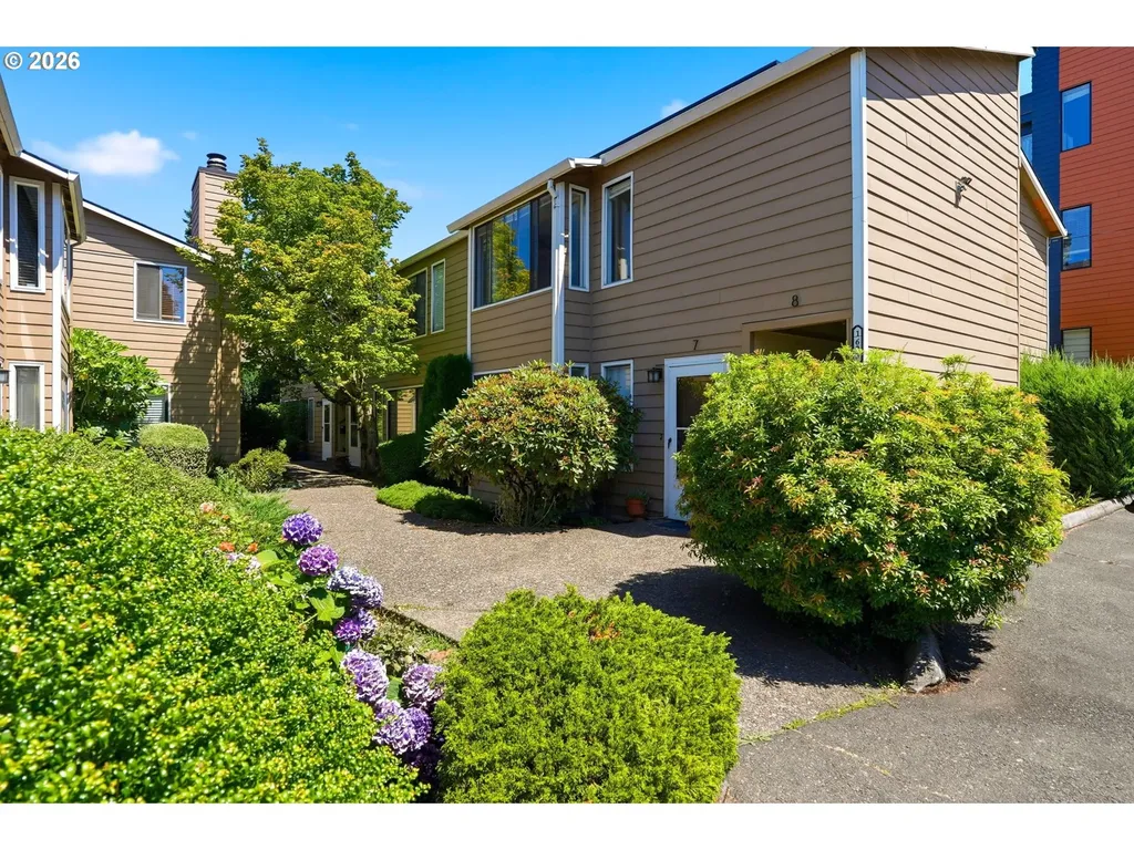 1625 SE Nehalem Street Portland OR 97202