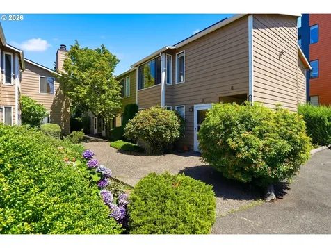 1625 SE Nehalem Street Portland OR 97202