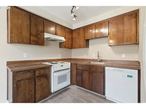 1625 SE Nehalem Street Portland OR 97202