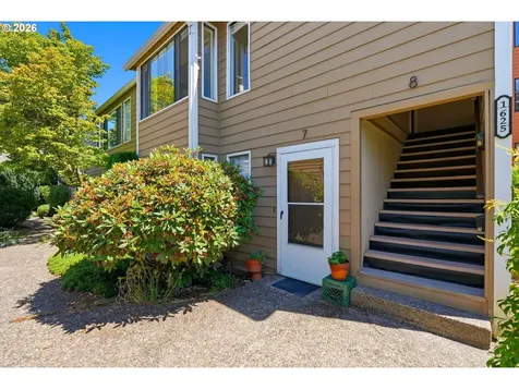 1625 SE Nehalem Street Portland OR 97202