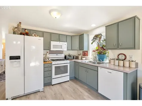 7702 NE 159th Avenue Vancouver WA 98682