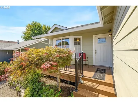 7702 NE 159th Avenue Vancouver WA 98682