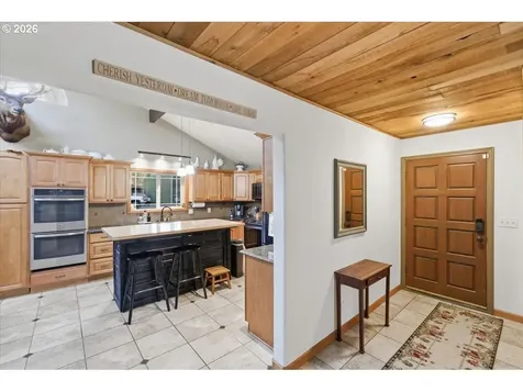 42801 Island Inn Drive Lebanon OR 97355