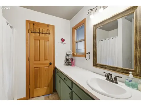 42801 Island Inn Drive Lebanon OR 97355