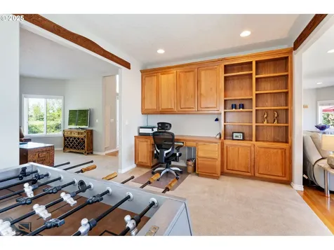 4070 NE Fairview Lake Way Fairview OR 97024