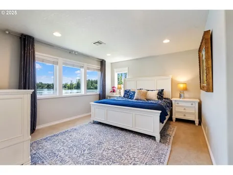 4070 NE Fairview Lake Way Fairview OR 97024