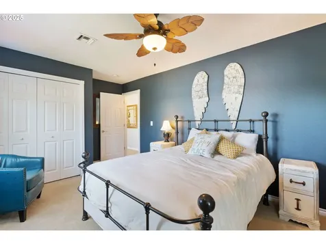 4070 NE Fairview Lake Way Fairview OR 97024