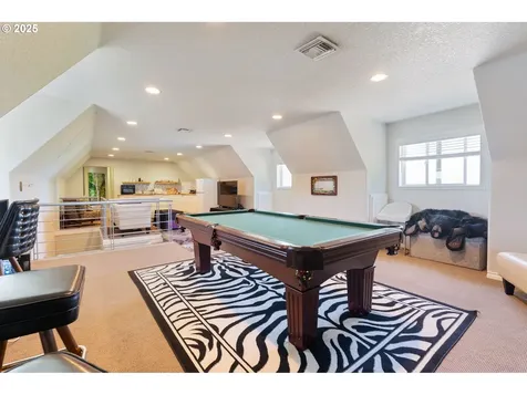 4070 NE Fairview Lake Way Fairview OR 97024