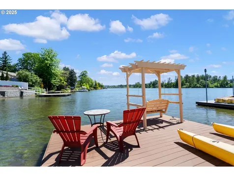 4070 NE Fairview Lake Way Fairview OR 97024
