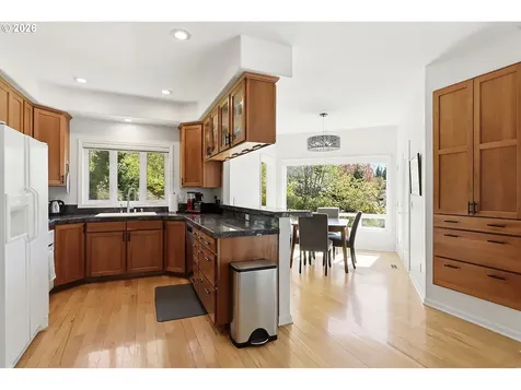 172 Palos Verdes White Salmon WA 98672