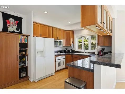 172 Palos Verdes White Salmon WA 98672