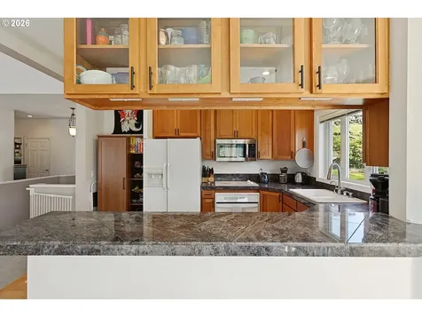 172 Palos Verdes White Salmon WA 98672