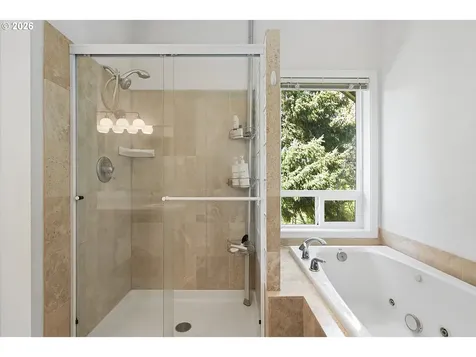 172 Palos Verdes White Salmon WA 98672