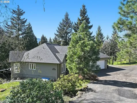 172 Palos Verdes White Salmon WA 98672