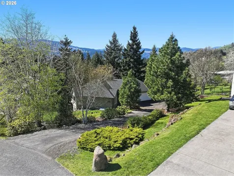 172 Palos Verdes White Salmon WA 98672
