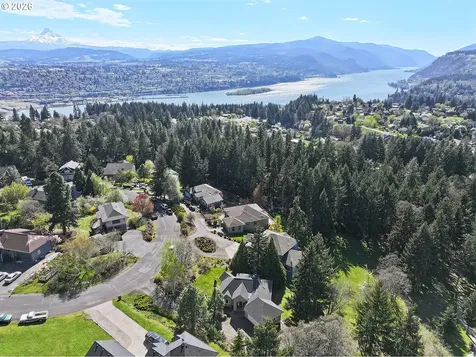 172 Palos Verdes White Salmon WA 98672