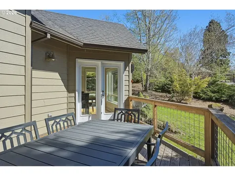 172 Palos Verdes White Salmon WA 98672