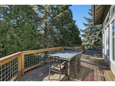 172 Palos Verdes White Salmon WA 98672