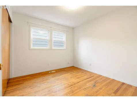 2002 SE Spokane Street Portland OR 97202