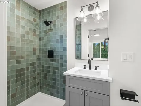 11075 SW 61st Avenue Portland OR 97219
