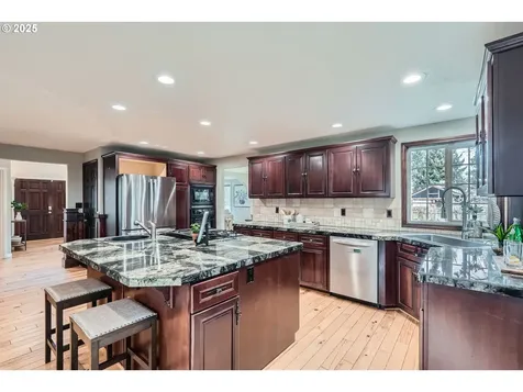 5203 NW Lincoln Avenue Vancouver WA 98663