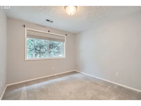 5203 NW Lincoln Avenue Vancouver WA 98663