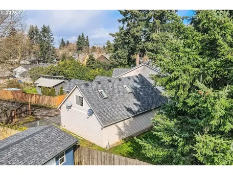 5203 NW Lincoln Avenue Vancouver WA 98663