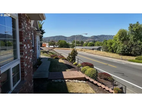 1050 NE Garden Valley Boulevard Roseburg OR 97470