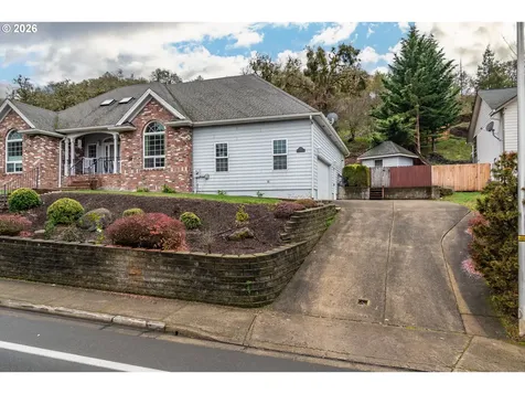 1050 NE Garden Valley Boulevard Roseburg OR 97470