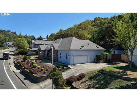 1050 NE Garden Valley Boulevard Roseburg OR 97470