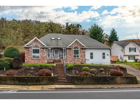 1050 NE Garden Valley Boulevard Roseburg OR 97470