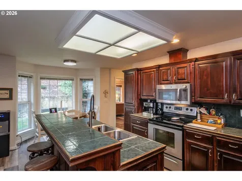 1050 NE Garden Valley Boulevard Roseburg OR 97470