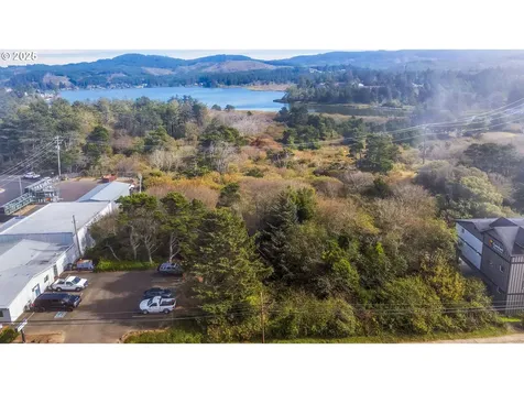 296 NW Highway 101 Lincoln City OR 97367