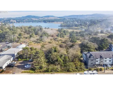 296 NW Highway 101 Lincoln City OR 97367