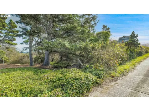 296 NW Highway 101 Lincoln City OR 97367