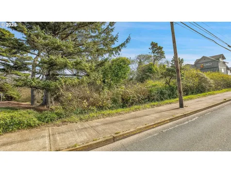 296 NW Highway 101 Lincoln City OR 97367