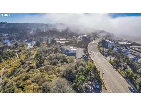 296 NW Highway 101 Lincoln City OR 97367