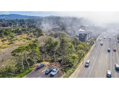 296 NW Highway 101 Lincoln City OR 97367