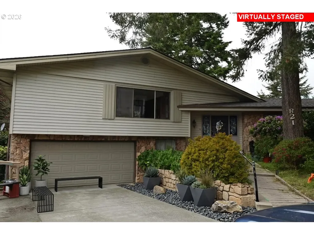 821 Paradise Lane Brookings OR 97415