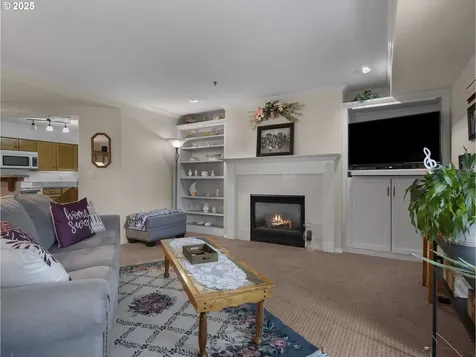 15530 NE Knott Street Portland OR 97230
