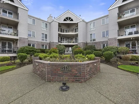 15530 NE Knott Street Portland OR 97230